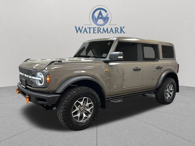 Gray 2025 Ford Bronco Badlands 4-Door 4WD SUV / Crossover Four-Wheel Drive Automatic