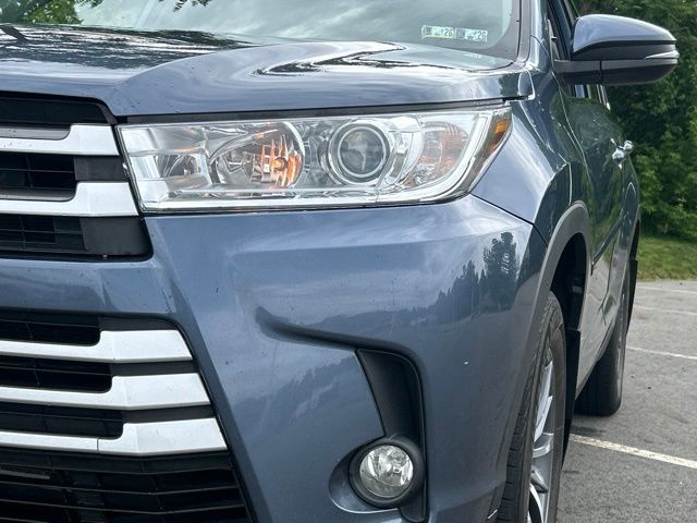 used 2019 Toyota Highlander car, priced at $24,059