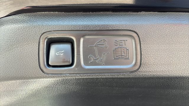 Used 2020 Black Ford King Ranch image 38