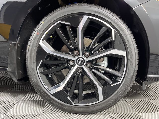 2025 Super Black Clearcoat Nissan Altima 2.5 SR FWD Sedan