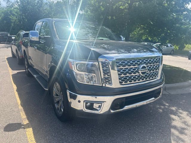 Gray (Magnetic Black) 2018 Nissan Titan Pickup Truck Four-Wheel Drive 7-Speed Automatic