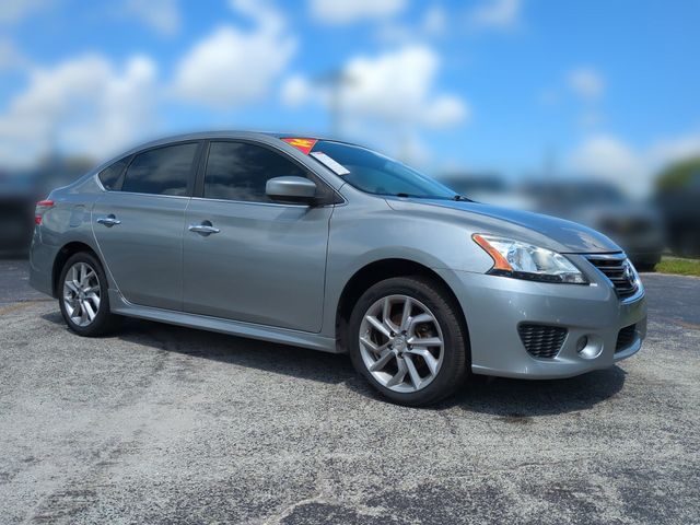 Magnetic Gray 2014 Nissan Sentra Sedan Front-Wheel Drive Continuously Variable Transmission
