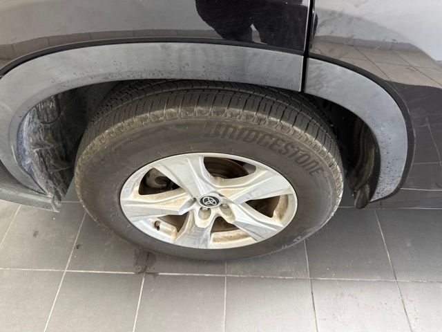 2022 Toyota Highlander L Brown at Bravo Nissan