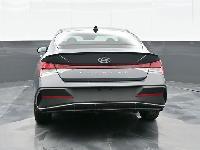 2025 Hyundai Elantra SEL 6