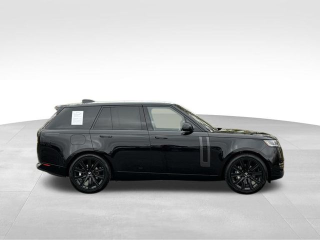 2023 Land Rover Range Rover SE 6