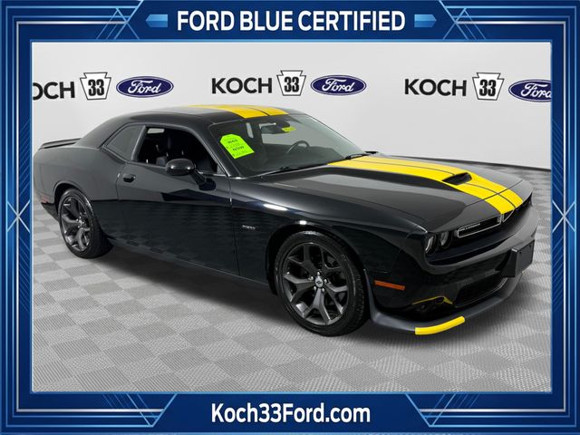 Pitch Black Clearcoat 2019 Dodge Challenger Coupe Rear-Wheel Drive 8-Speed Automatic