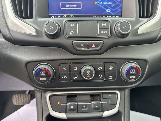 Used 2022 White GMC SLE image 19