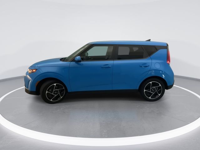 Used 2023 Blue Kia EX image 3