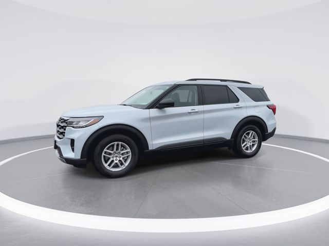 New 2026 Space White Metallic Ford Active image 4