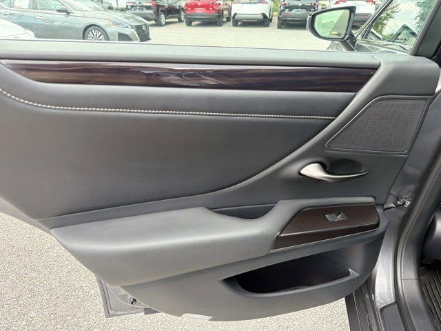 Used 2019 Lexus ES Sedan