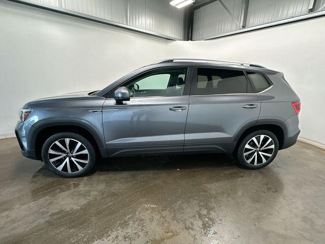 2024 Volkswagen Taos 1.5T SE - 1