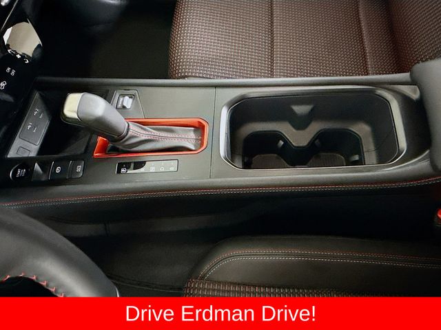 2025 Nissan Kicks SR - Photo 18