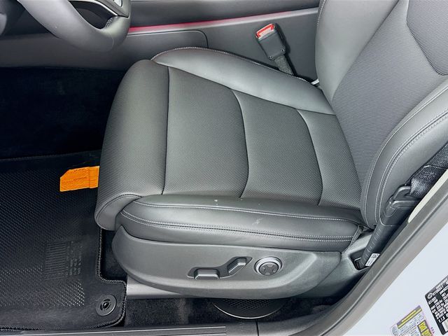 Thumbnail: 2026 Genesis GV70 - 21