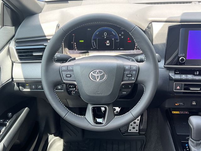 2025 Toyota Camry SE 24