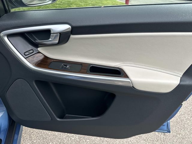 2015 Volvo XC60 T6 - Photo 13