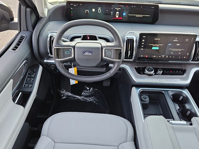 New 2026 Black Ford Platinum image 13