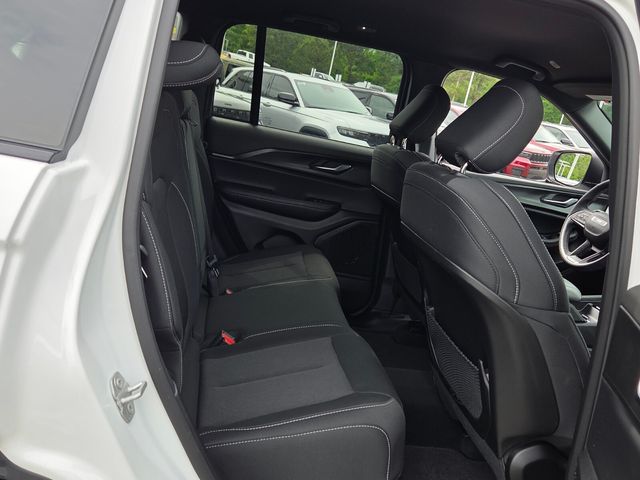 Used 2025 Jeep Grand Cherokee SUV