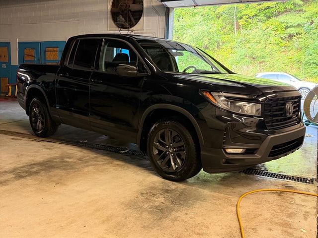 Crystal Black Pearl 2022 Honda Ridgeline Pickup Truck All-Wheel Drive 9-Speed Automatic