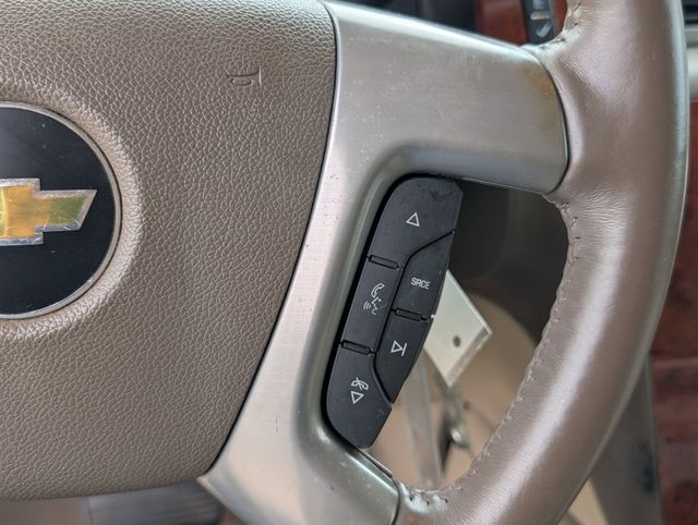 Used 2014 White Chevrolet LTZ image 17