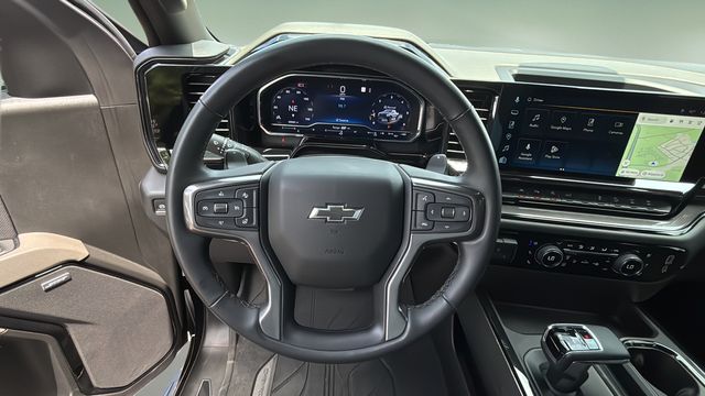 Used 2025 Black Chevrolet ZR2 image 12