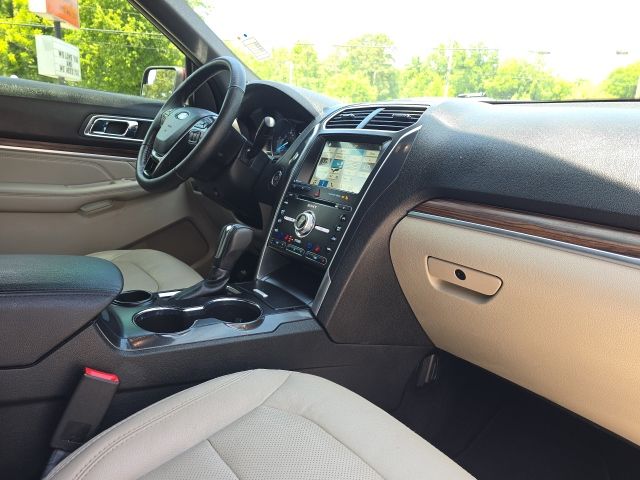 2018 Ford Explorer Limited:168944A