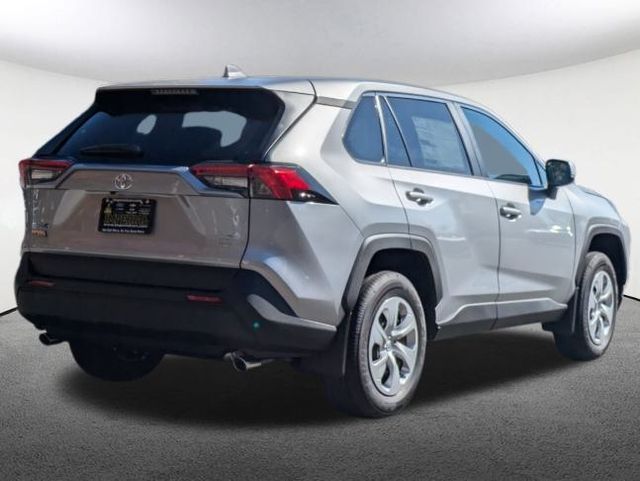 2024 Toyota RAV4 LE 5