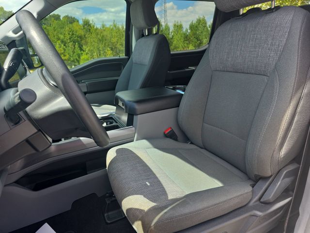 Used 2024 Agate Black Metallic Ford XLT image 15