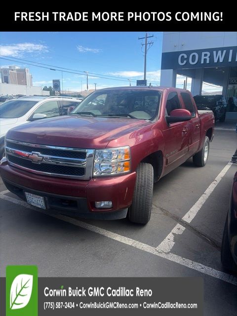 2008 Chevrolet Silverado 1500 Rojo (Deep Ruby Metallic) Camioneta Todo terreno 4 velocidades Automática marcha alta