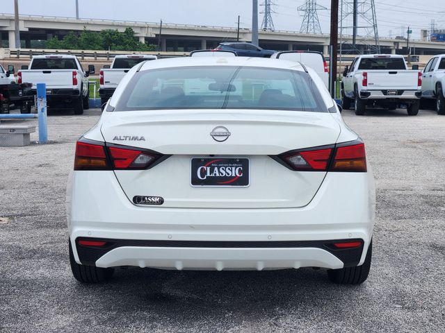 2025 Nissan Altima 2.5 S White at Durrett Motor Company