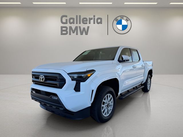 2024 Toyota Tacoma SR5's photo