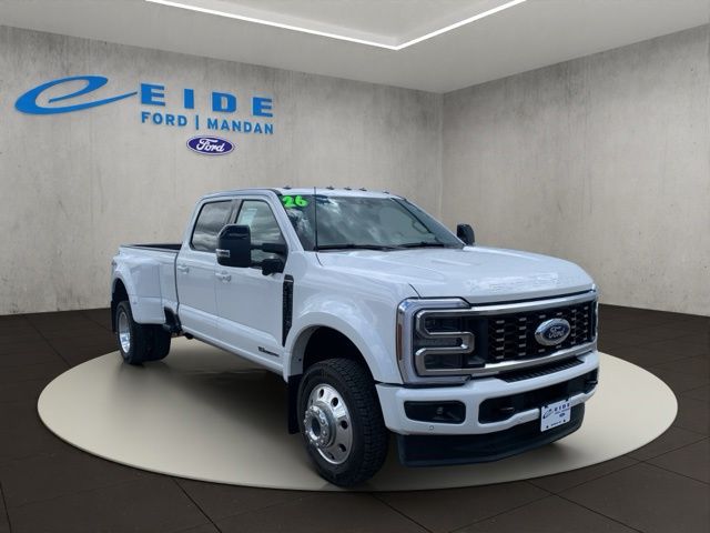 Star White Metallic TC 2026 Ford F-450 Super Duty Pickup Truck Four-Wheel Drive Automatic