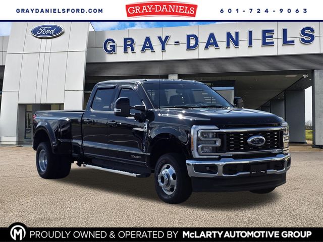 Agate Black Metallic 2023 Ford F-350 Super Duty Pickup Truck Four-Wheel Drive Automatic