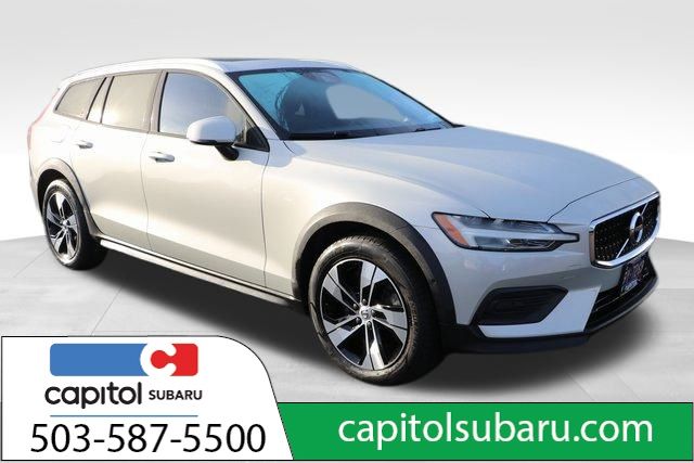 2020 Volvo V60 Cross Country T5 20