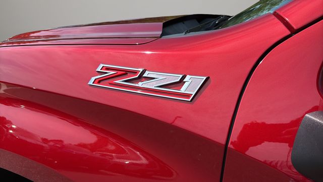 Used 2022 Red Chevrolet RST image 38