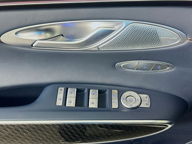 Thumbnail: 2026 Genesis GV70 - 18