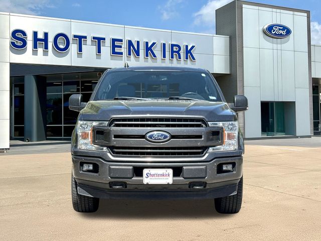 Used 2018 Gray Ford XLT image 2