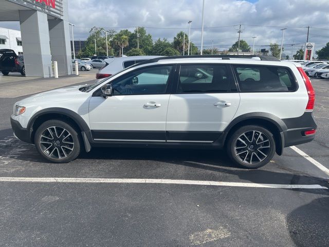 2016 Ice White Volvo XC70 T5 FWD Crossover