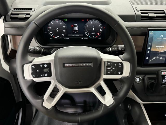 2025 Land Rover Defender 110 X-Dynamic SE 14