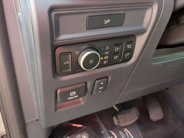 New 2026 Iconic Silver Metallic Ford Lariat® image 25