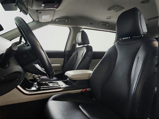 Used 2022 Kia Carnival Van