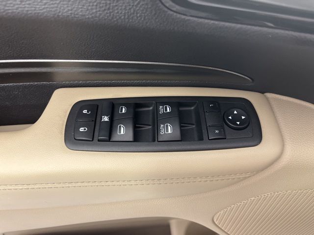 2022 DB Black Crystal Clearcoat Dodge Durango SXT RWD SUV