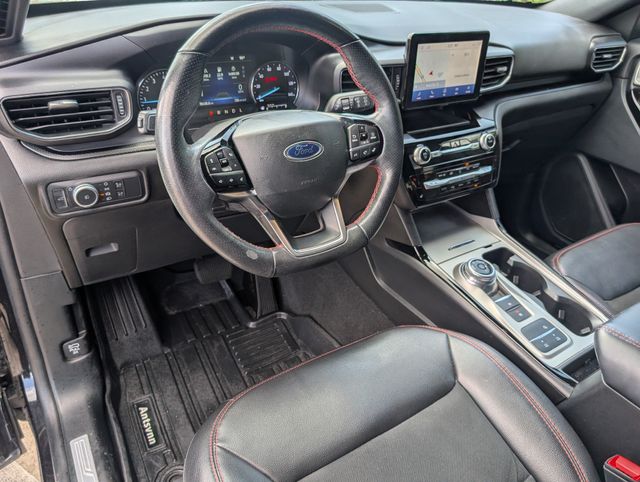 2022 Ford Explorer ST-Line Black at Legacy Ford