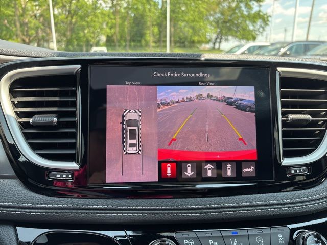 New 2025 Chrysler Pacifica Select 4D Passenger Van