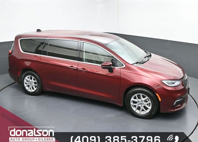 used 2023 Chrysler Pacifica car, priced at $24,997
