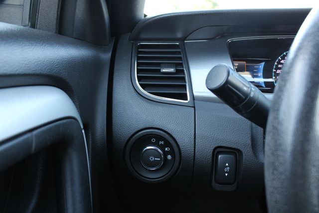 Used 2018 Black Ford SEL image 9