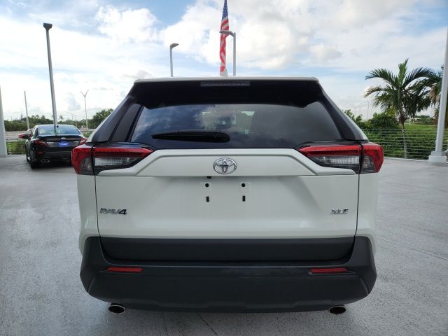 2022 Toyota RAV4 XLE Premium 11