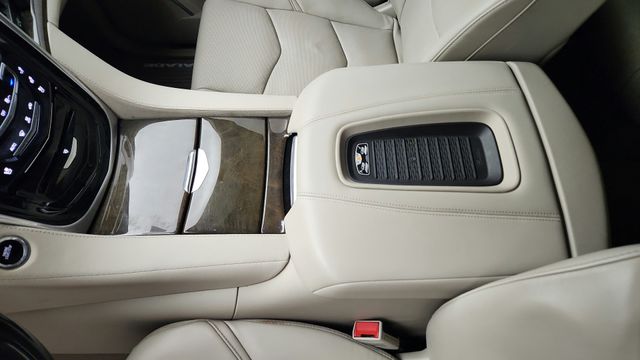 2020 Cadillac Escalade Base - 11