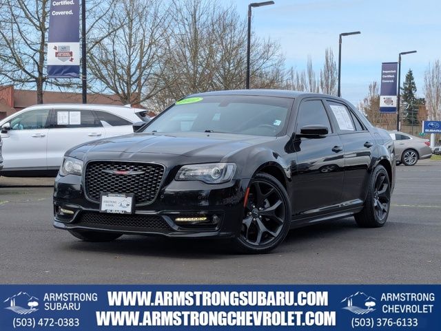 Gloss Black 2022 Chrysler 300 S V8 RWD Sedan Rear-Wheel Drive 8-Speed Automatic