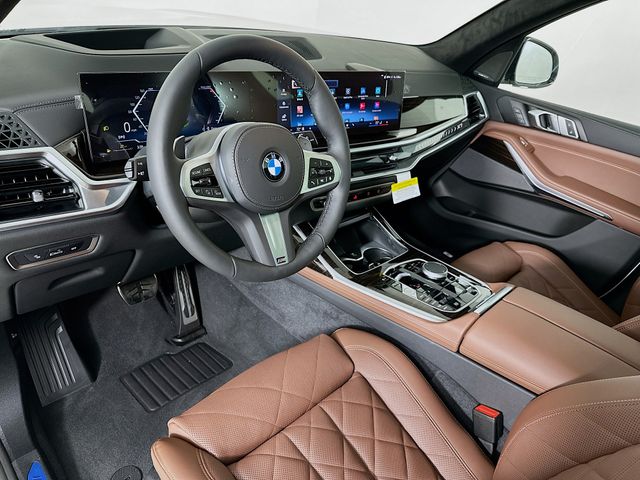 2025 BMW X7 xDrive40i 9