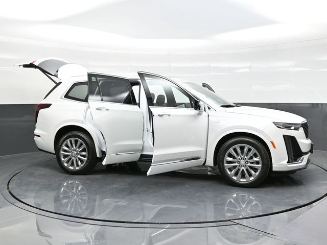 2025 Cadillac XT6 Premium Luxury photo